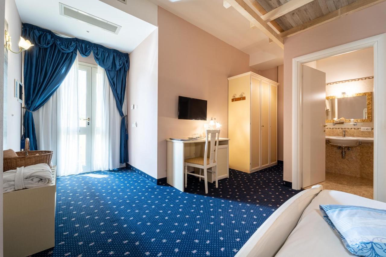 Borgo Dei Poeti Romantik Hotel Manerba del Garda Ngoại thất bức ảnh