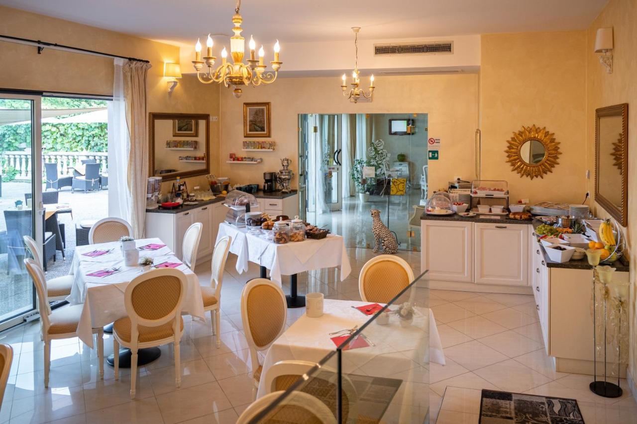 Borgo Dei Poeti Romantik Hotel Manerba del Garda Ngoại thất bức ảnh
