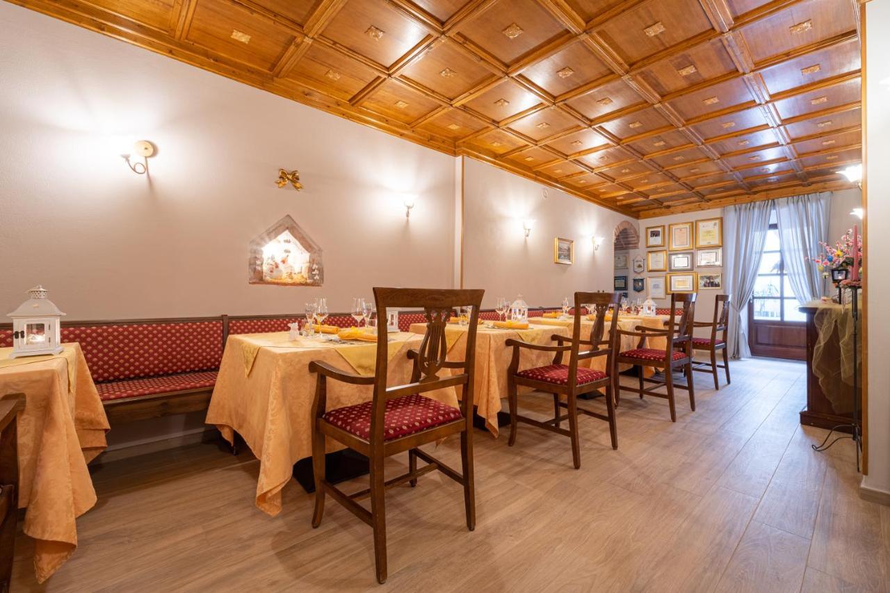 Borgo Dei Poeti Romantik Hotel Manerba del Garda Ngoại thất bức ảnh