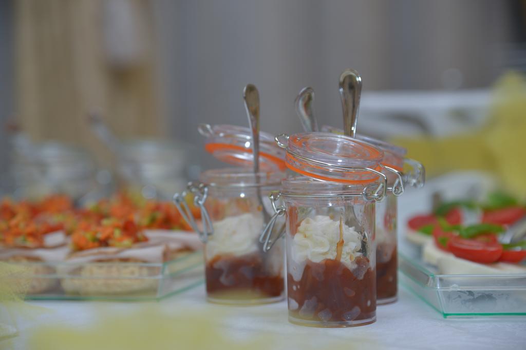 Borgo Dei Poeti Romantik Hotel Manerba del Garda Ngoại thất bức ảnh