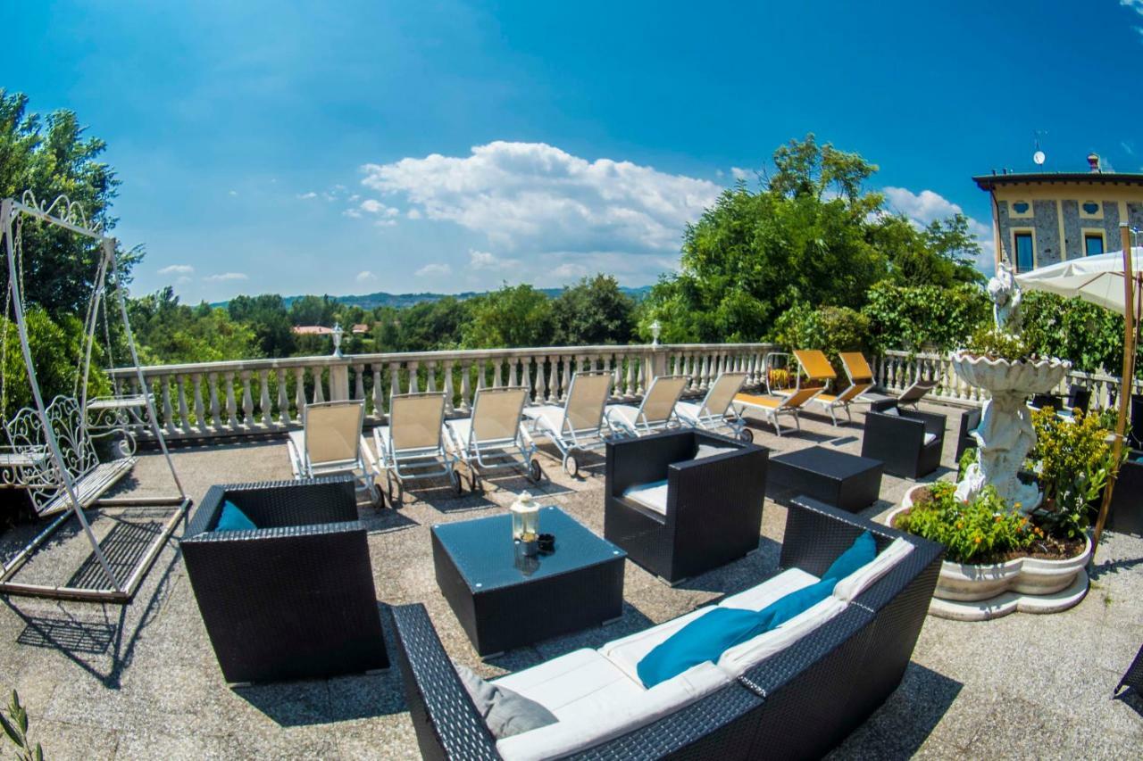 Borgo Dei Poeti Romantik Hotel Manerba del Garda Ngoại thất bức ảnh