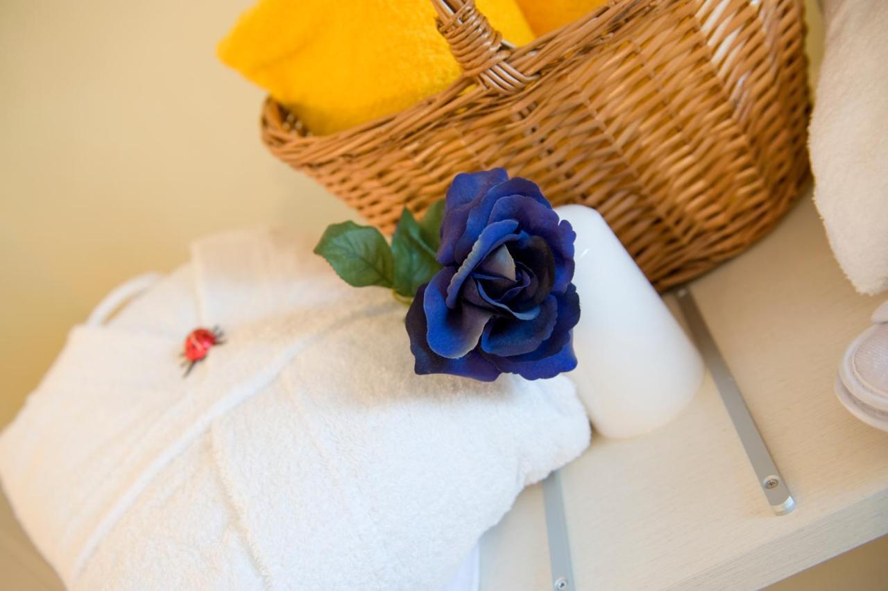 Borgo Dei Poeti Romantik Hotel Manerba del Garda Ngoại thất bức ảnh
