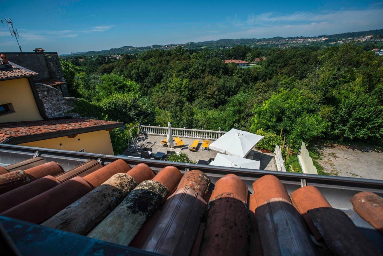 Borgo Dei Poeti Romantik Hotel Manerba del Garda Ngoại thất bức ảnh